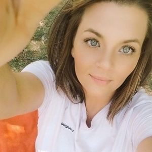 Meet your Posher, Lauren nicole